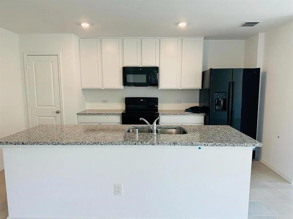 1728 Round House Lane - Photo 1