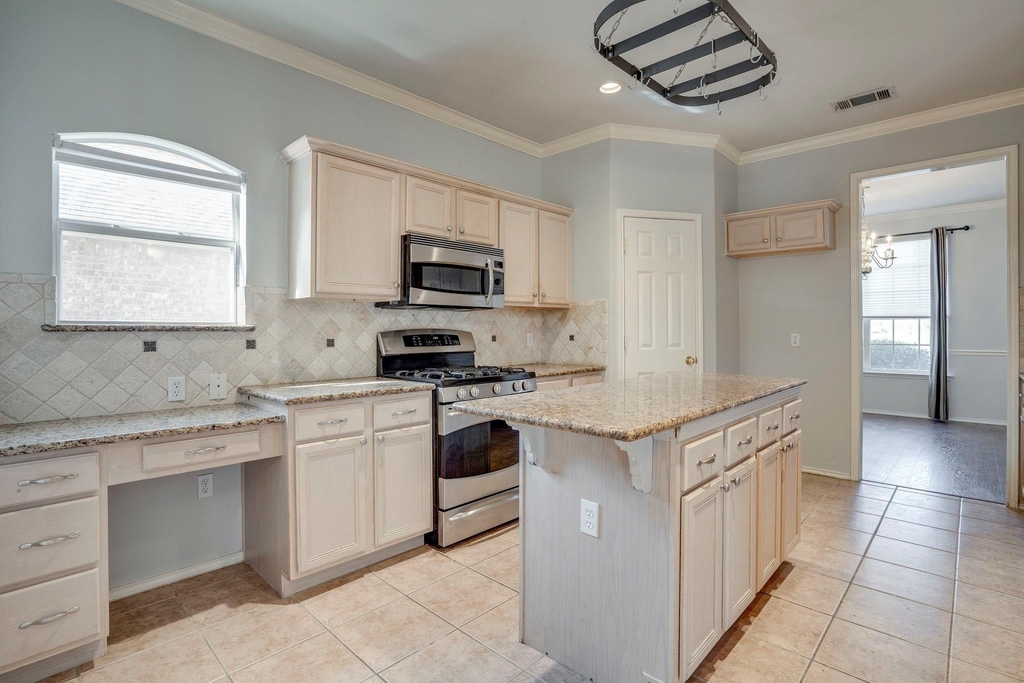 3816 Johnson Drive - Photo 9