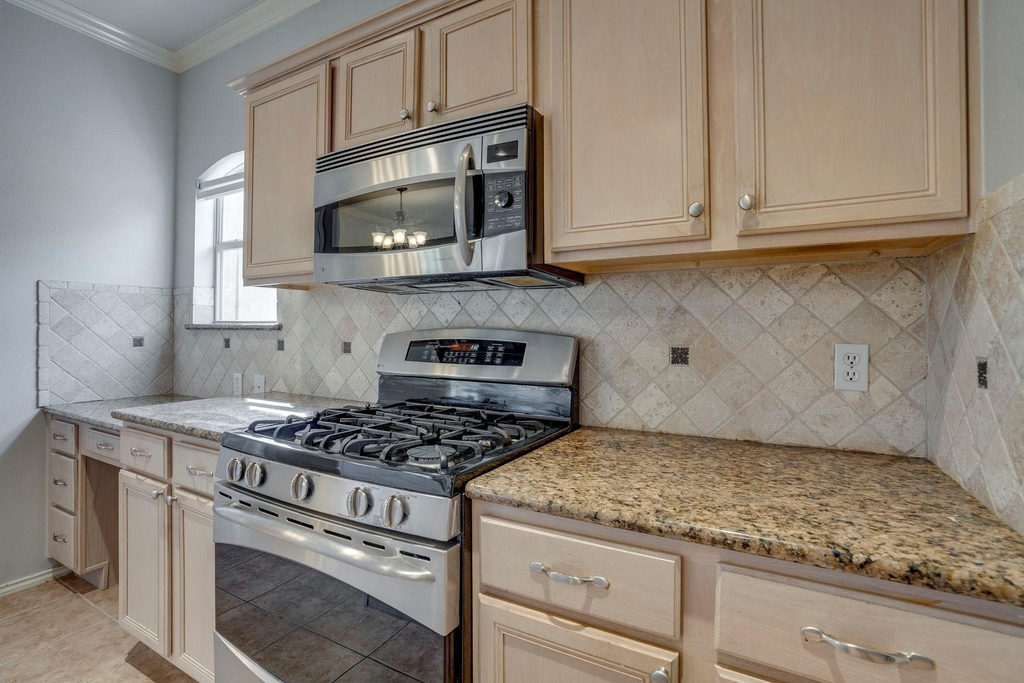 3816 Johnson Drive - Photo 8