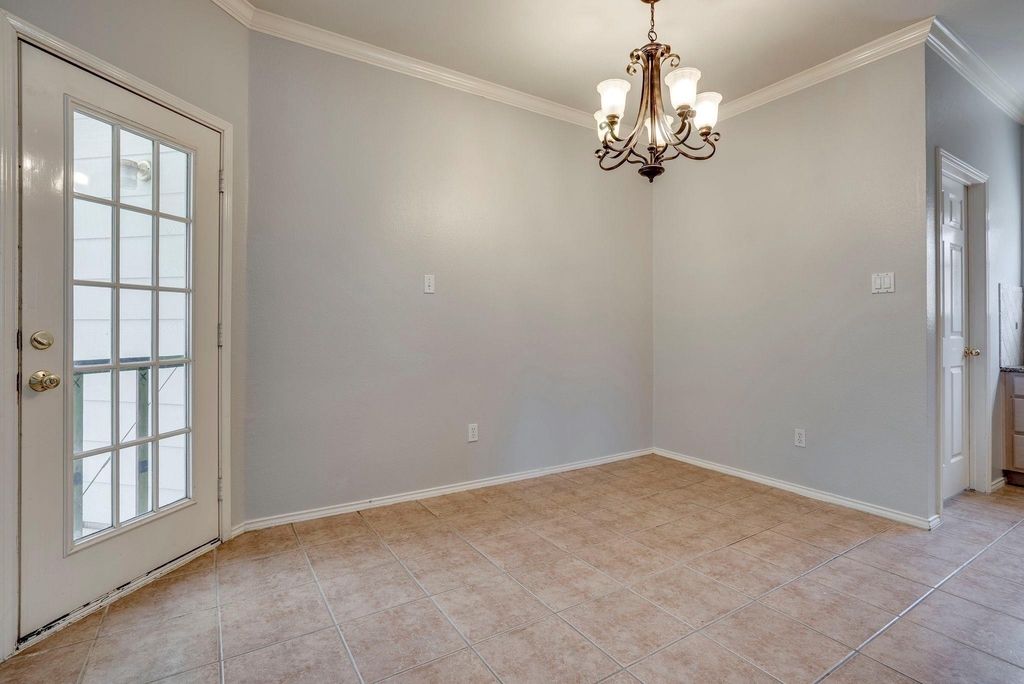 3816 Johnson Drive - Photo 3
