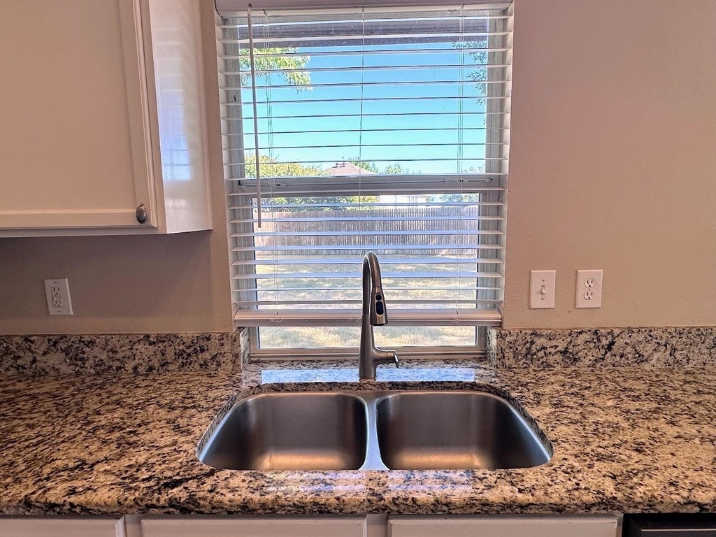 9220 Lenox Drive - Photo 9