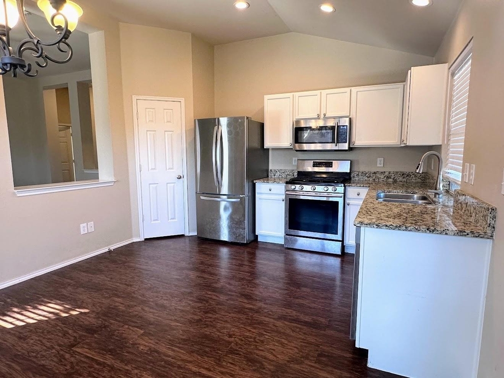9220 Lenox Drive - Photo 6