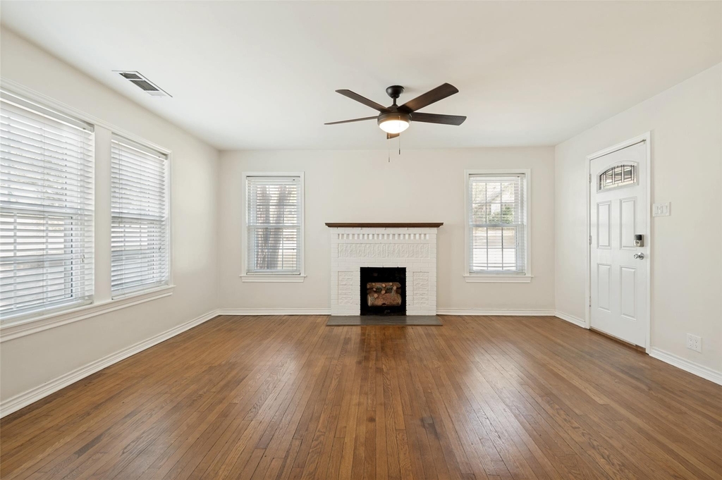 219 S Briscoe Boulevard - Photo 8