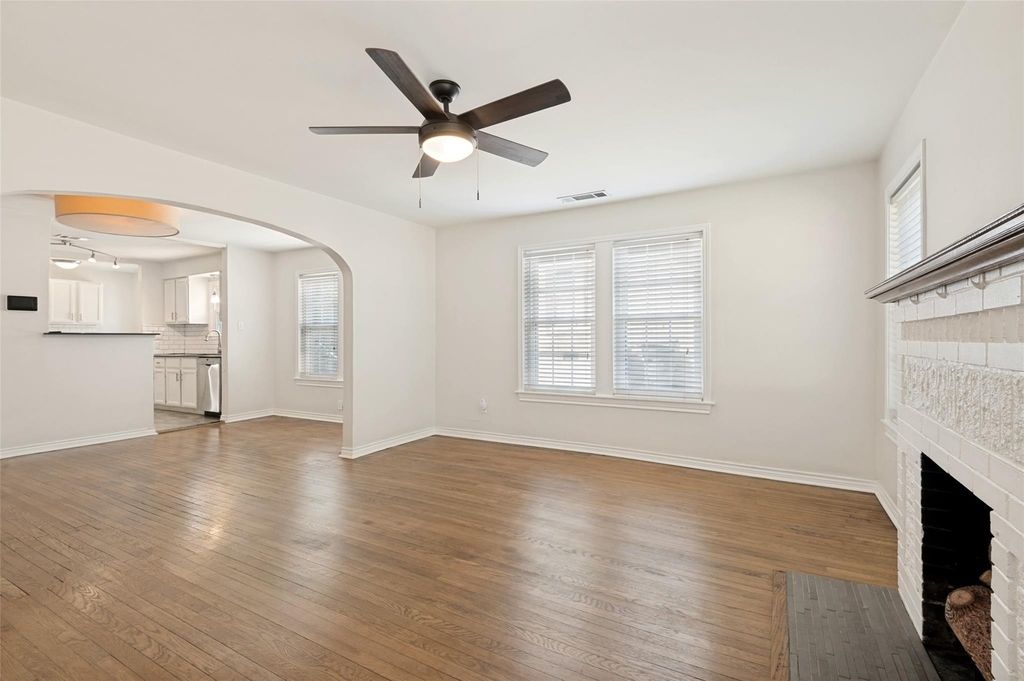 219 S Briscoe Boulevard - Photo 15