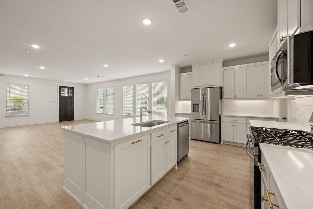 8936 Magnet Drive - Photo 13