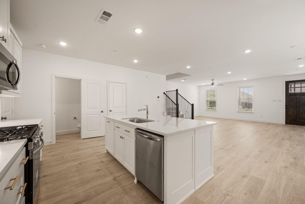 8936 Magnet Drive - Photo 15