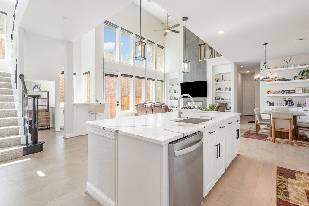 4954 Daybreak Drive - Photo 11