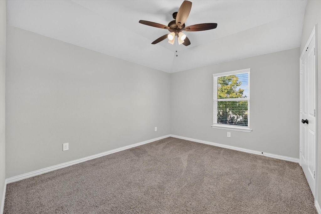 412 Brinkley Drive - Photo 18