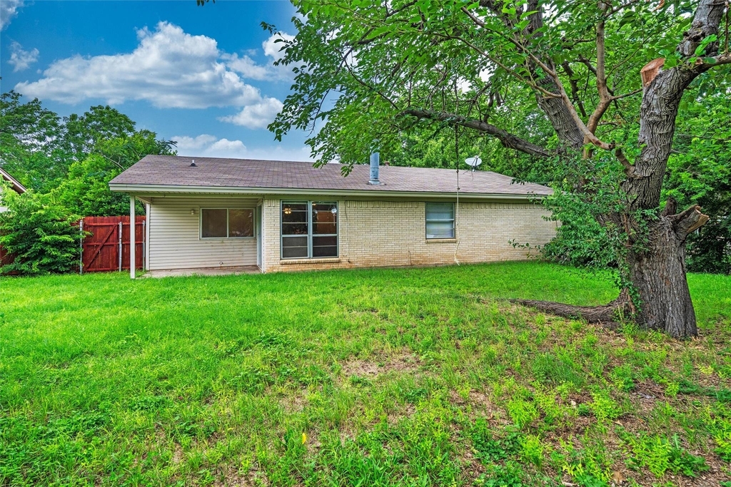 236 E Cunningham Avenue - Photo 14