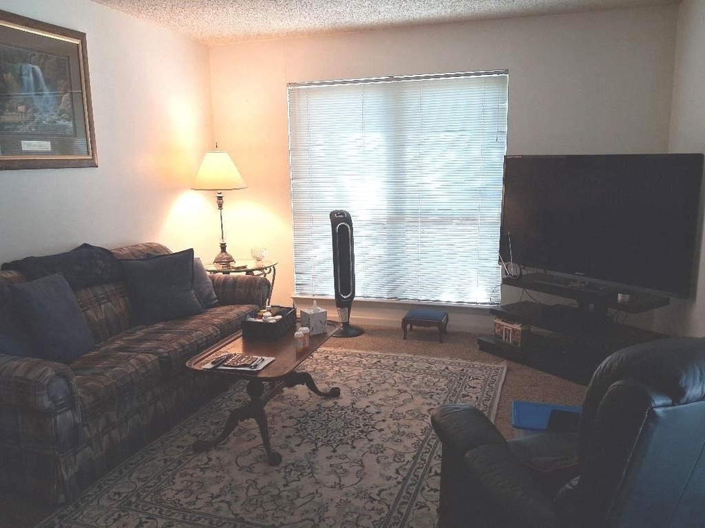 61 Somerset Terrace - Photo 2