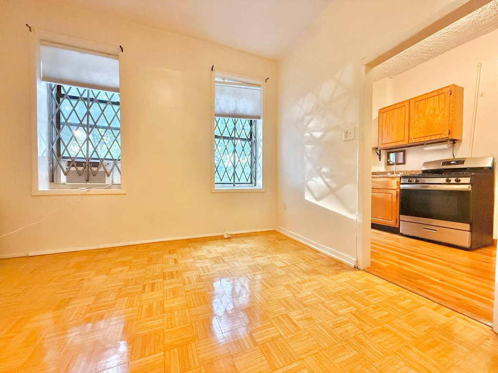 322 Rodney Street - Photo 0