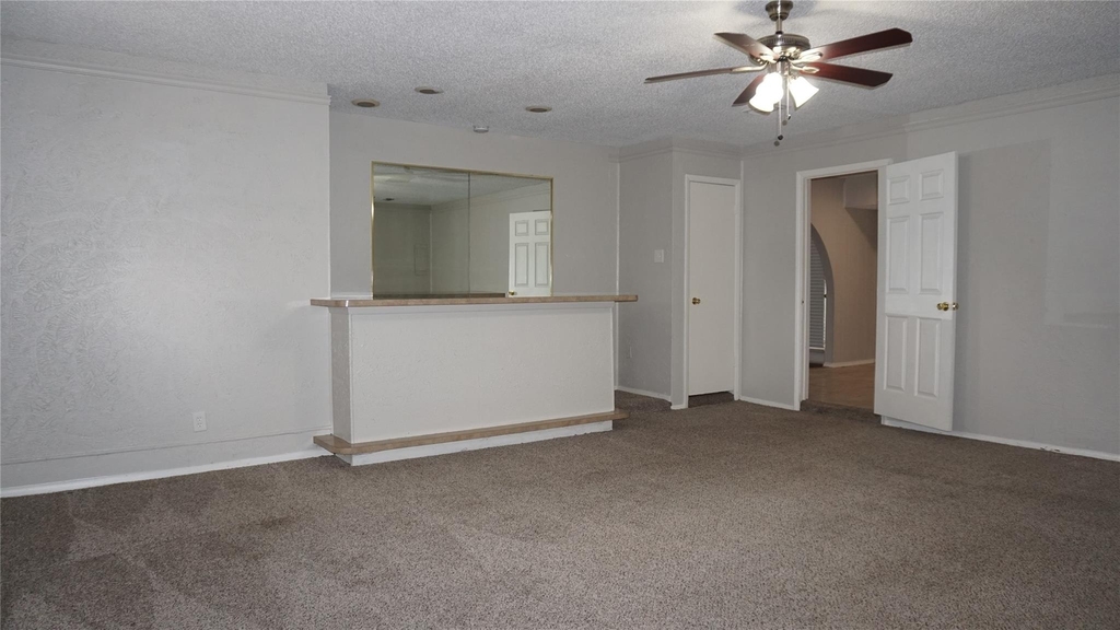 2308 Warwick Court - Photo 8