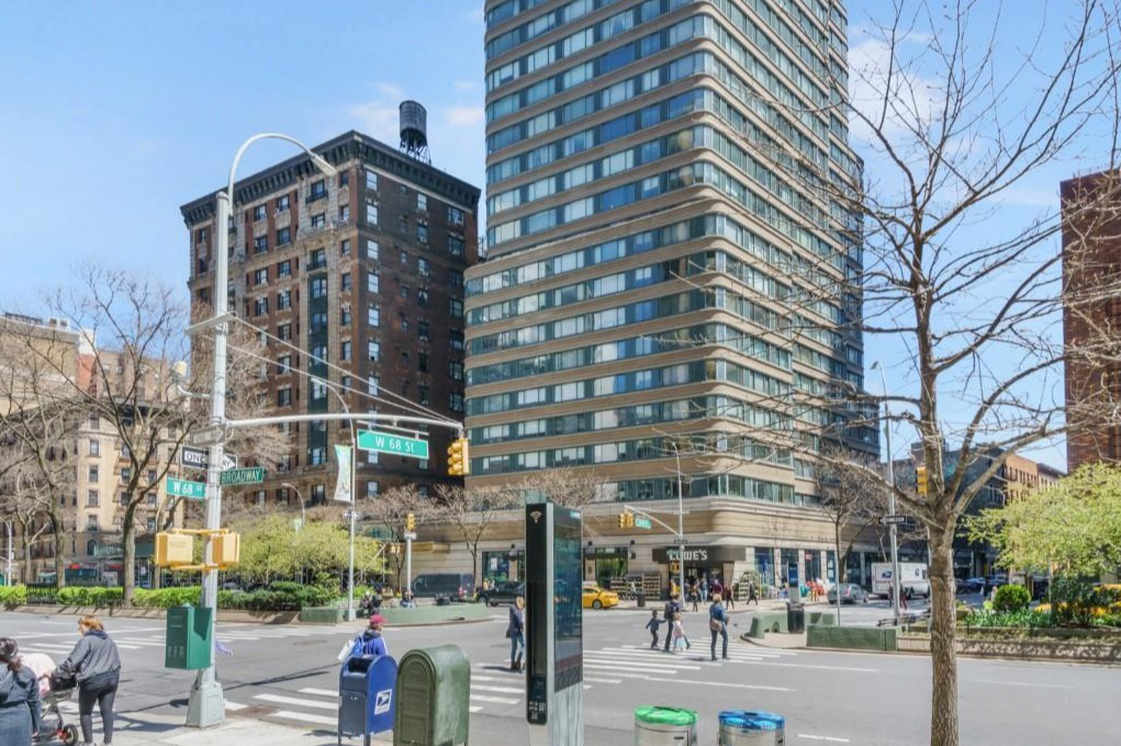 West 68th Street - Photo 7