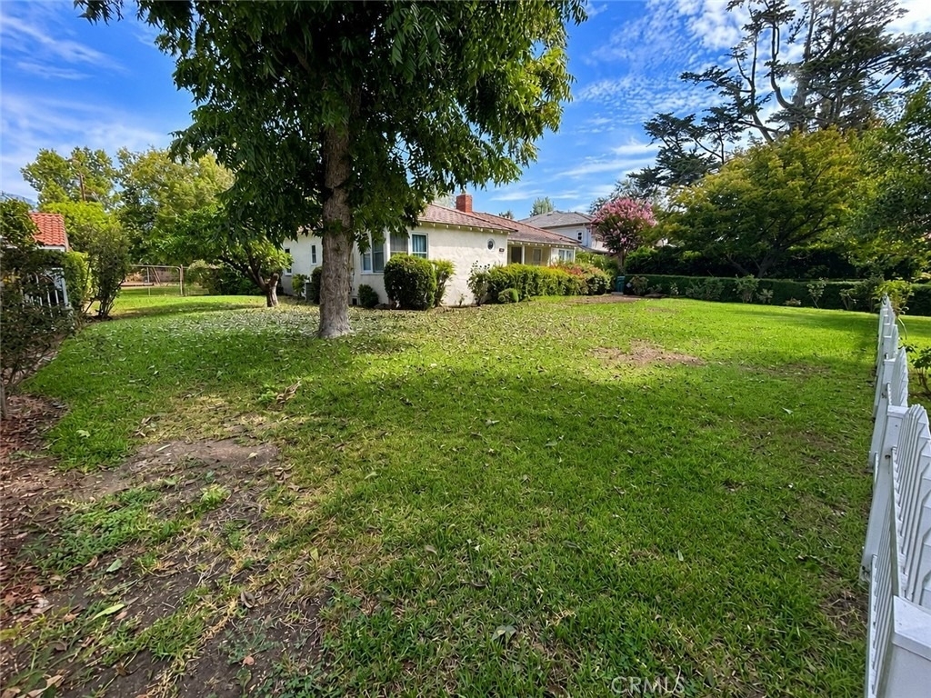 325 W Lemon - Photo 4