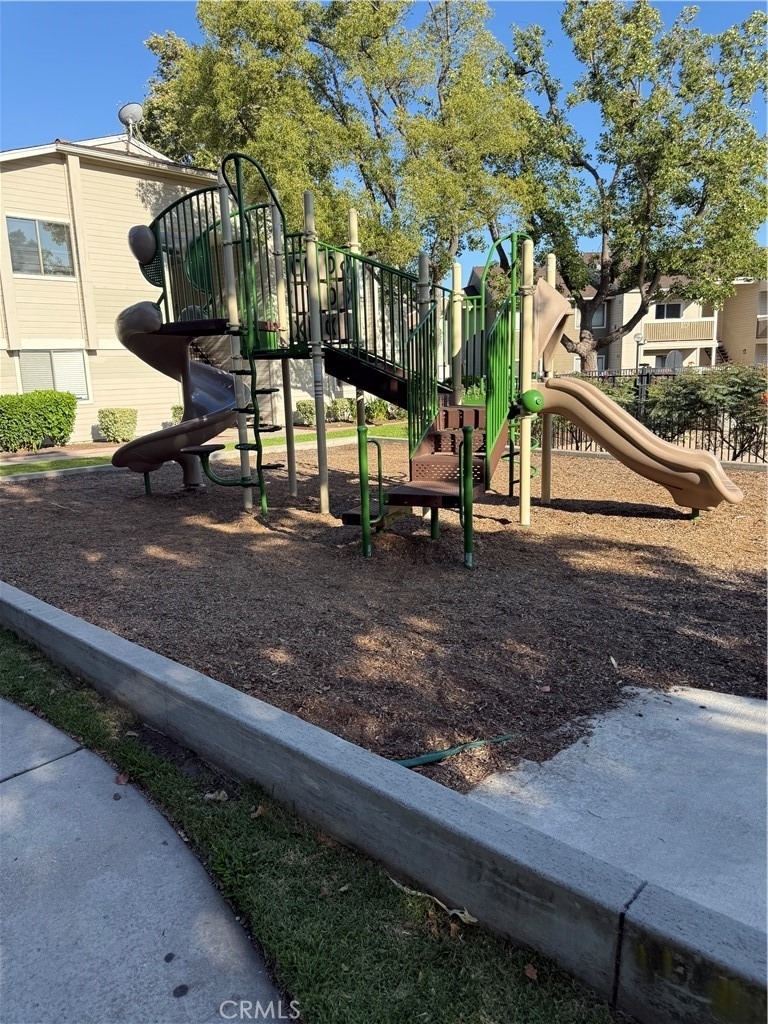 1309 W Mission Boulevard - Photo 4