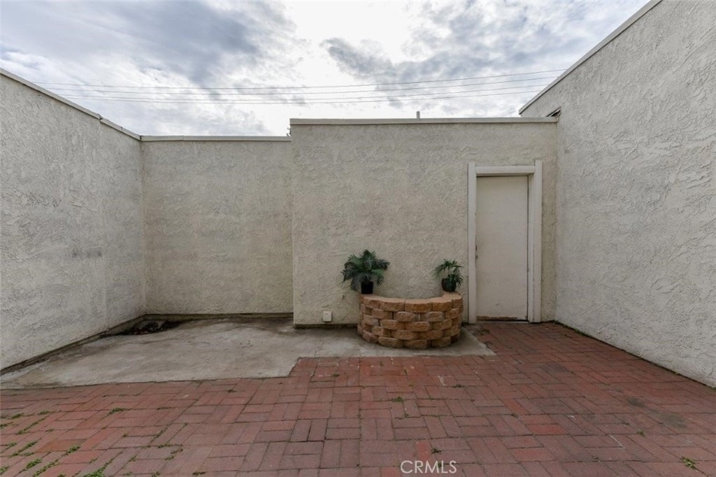 2057 Dacian Street - Photo 31