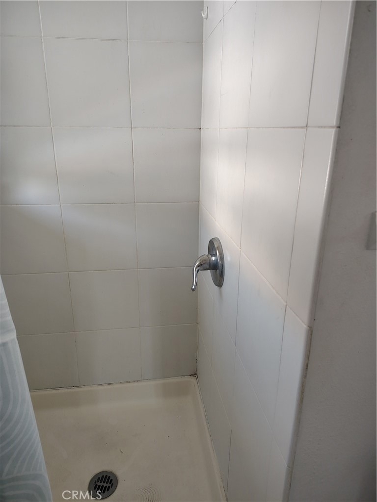 437 17th - Photo 5