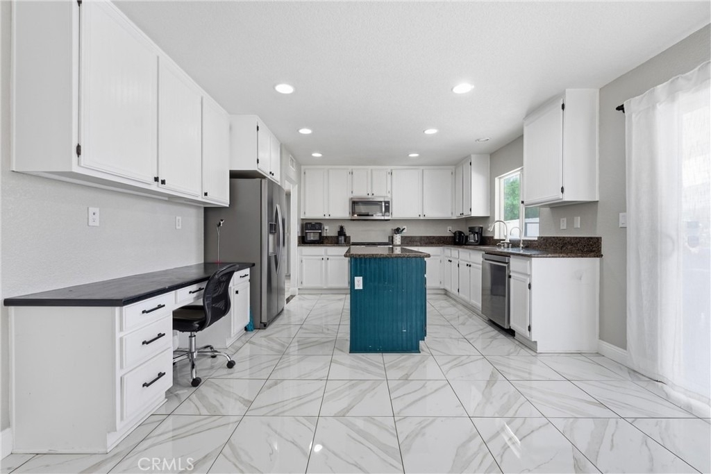 1638 E Miki Way - Photo 8