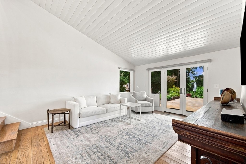 3635 Serra Road - Photo 6