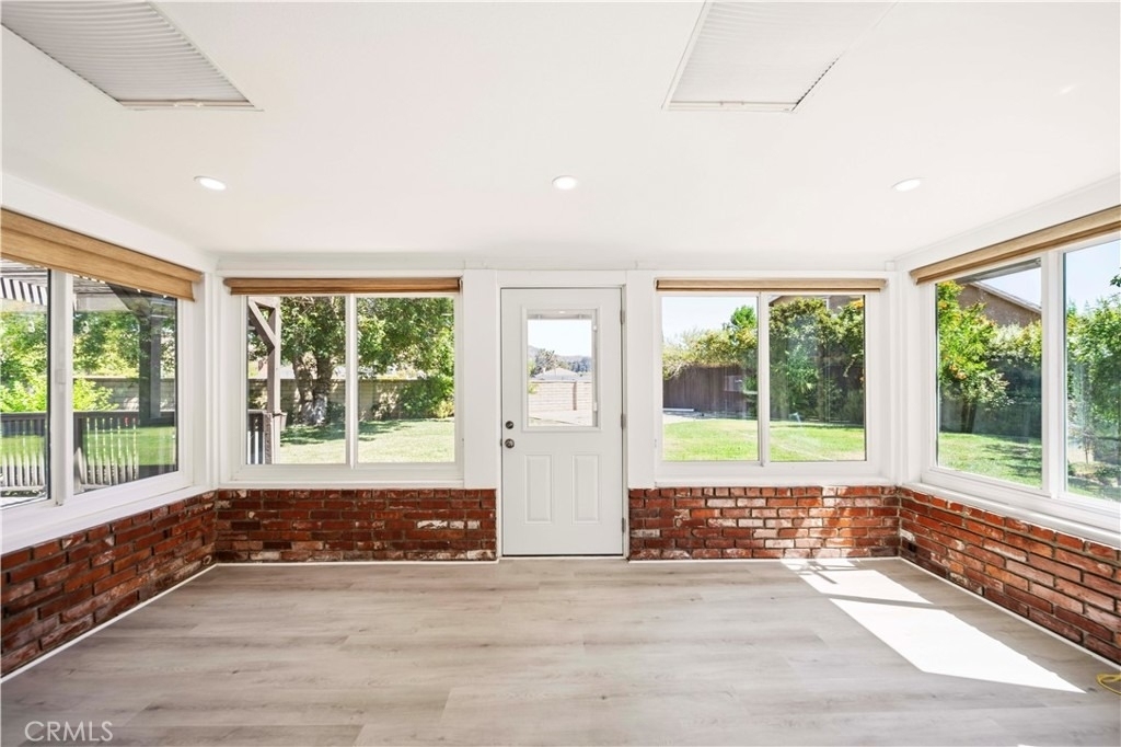 27546 Evron Avenue - Photo 38