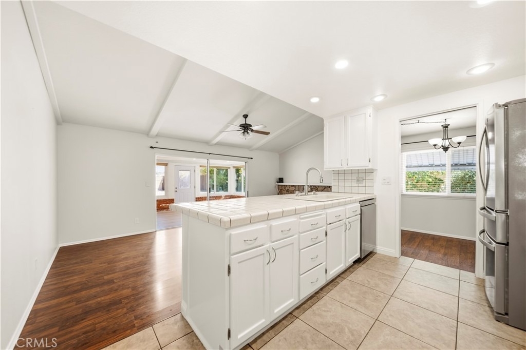 27546 Evron Avenue - Photo 16