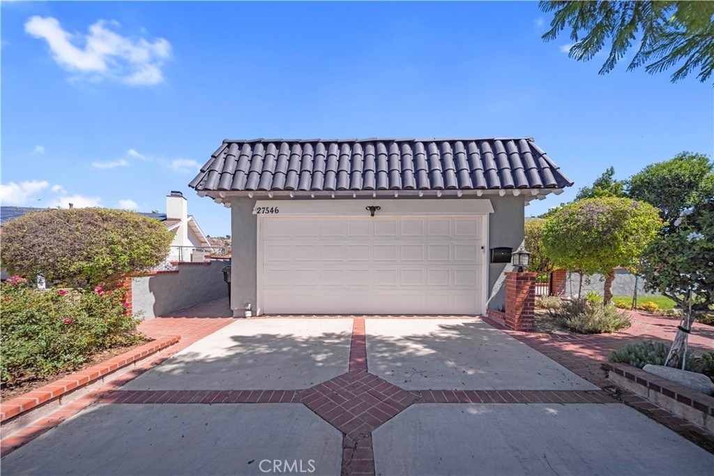 27546 Evron Avenue - Photo 1