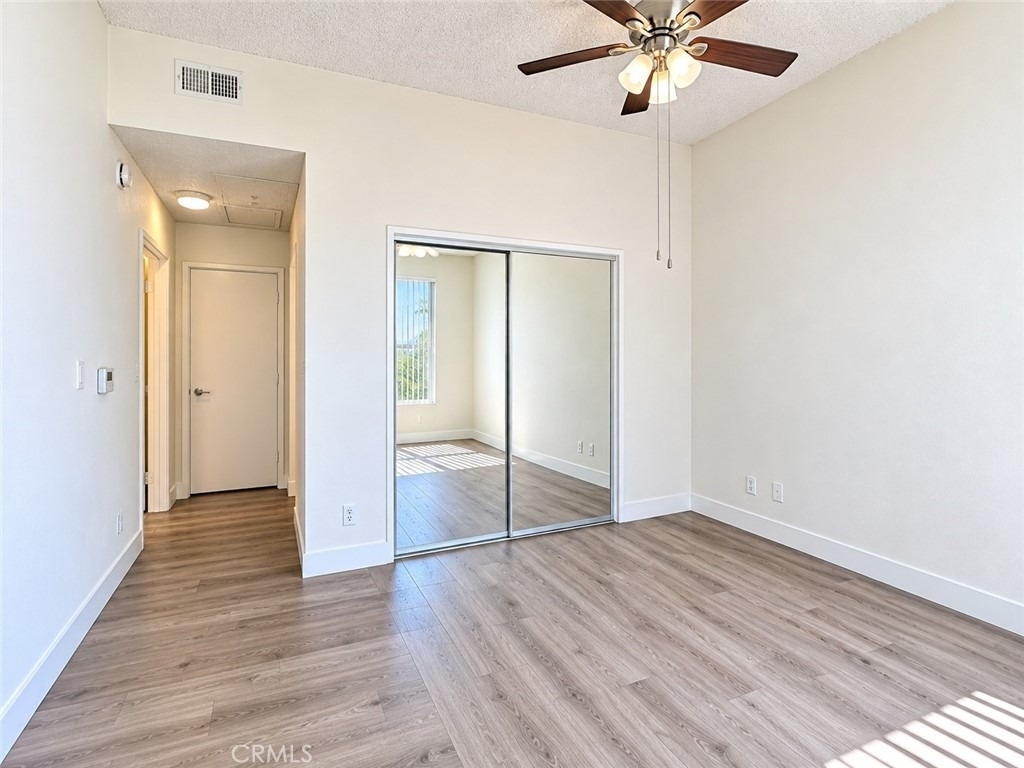 11657 Oxnard Street - Photo 5