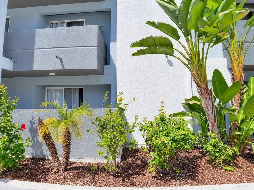 11657 Oxnard Street - Photo 25