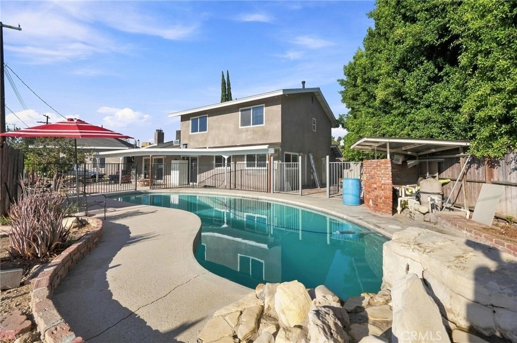 18930 Cantara Street - Photo 27