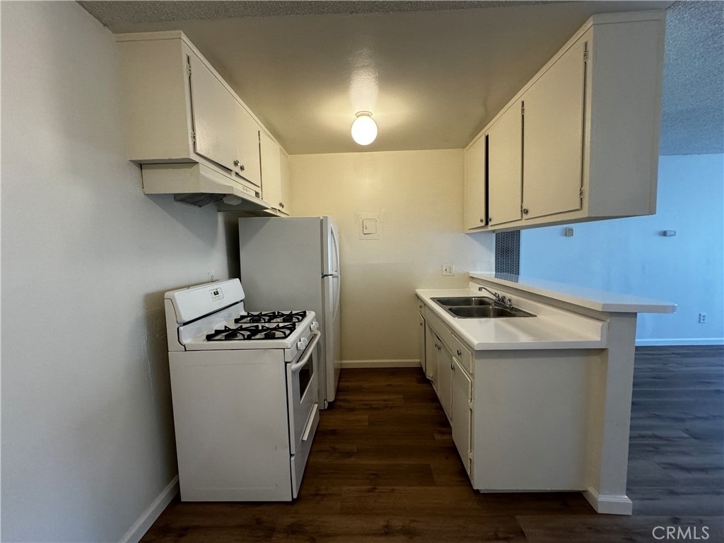 3920 Marathon Street - Photo 5