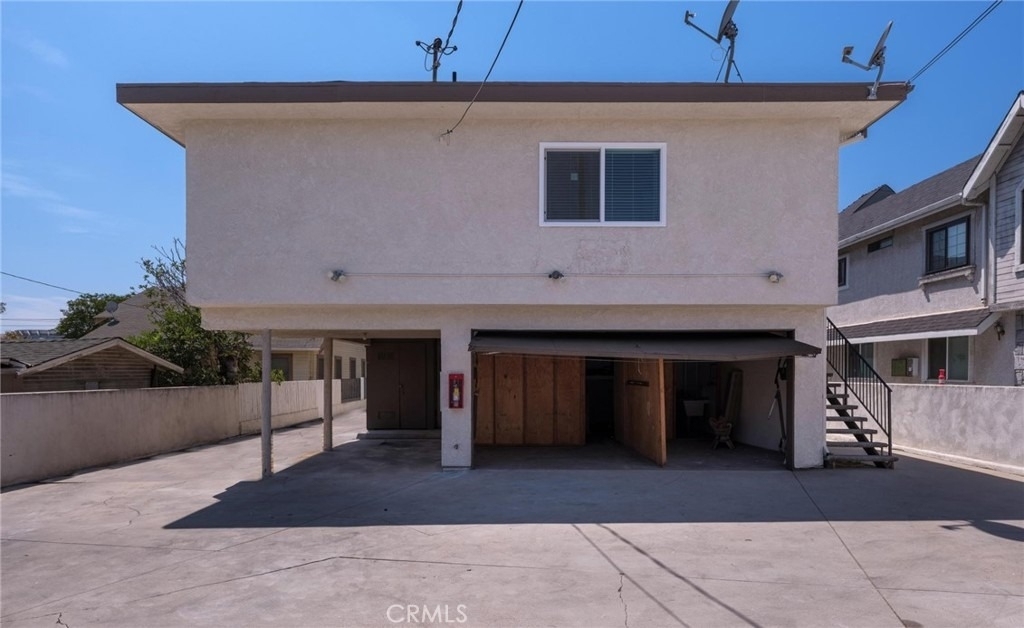 104 N Atlantic - Photo 2