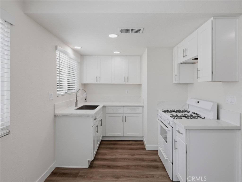 104 N Atlantic - Photo 6