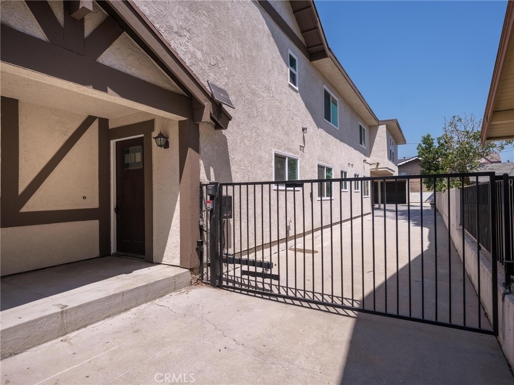 104 N Atlantic - Photo 1