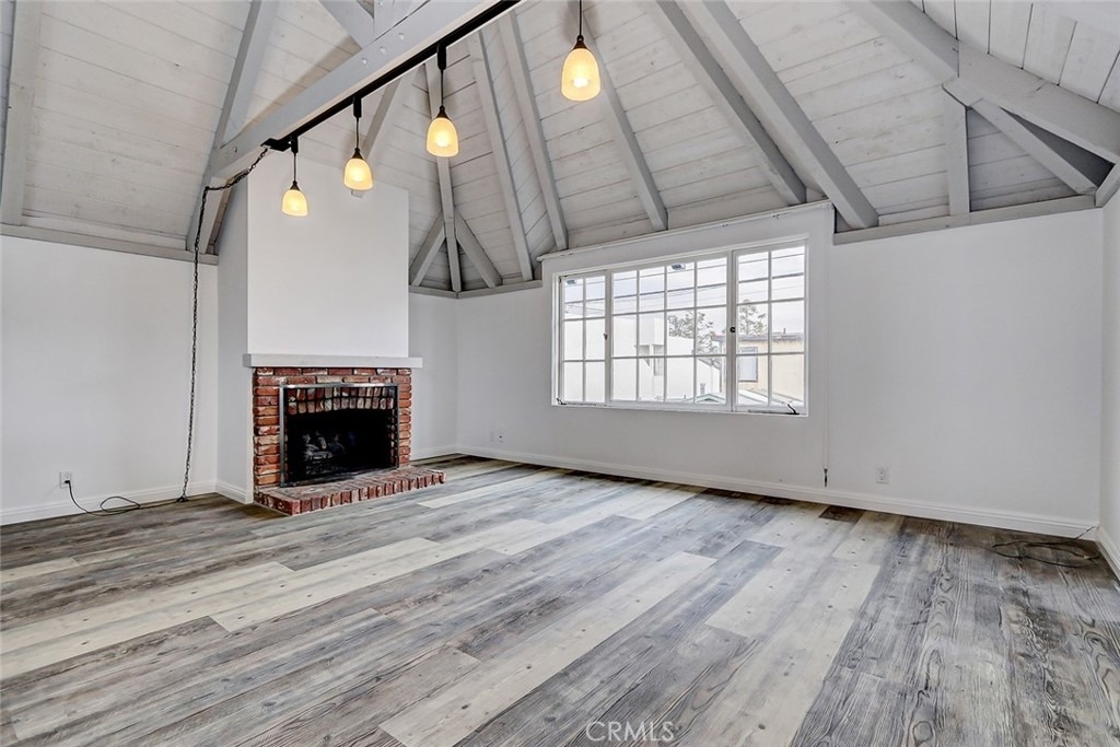 2050 Loma Drive - Photo 4
