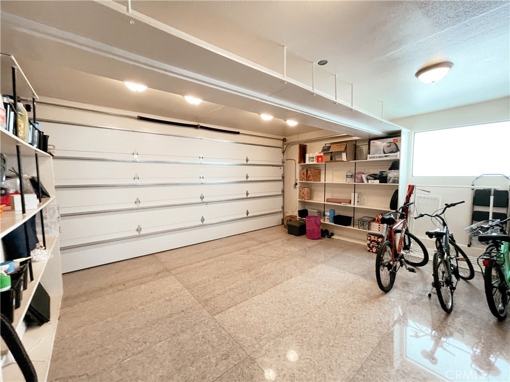 2200 Graham - Photo 10