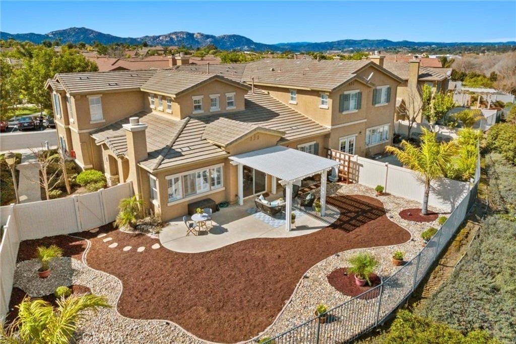 33640 W Winston Way - Photo 1