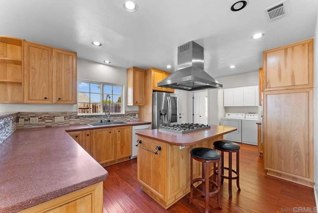 639 1st Avenue - Photo 6