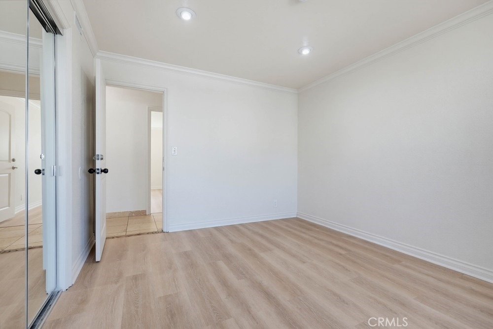 1010 Valencia Street - Photo 28