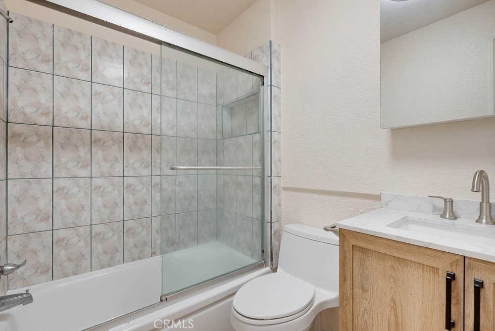 1010 Valencia Street - Photo 30