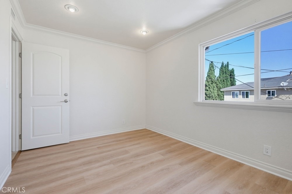 1010 Valencia Street - Photo 22