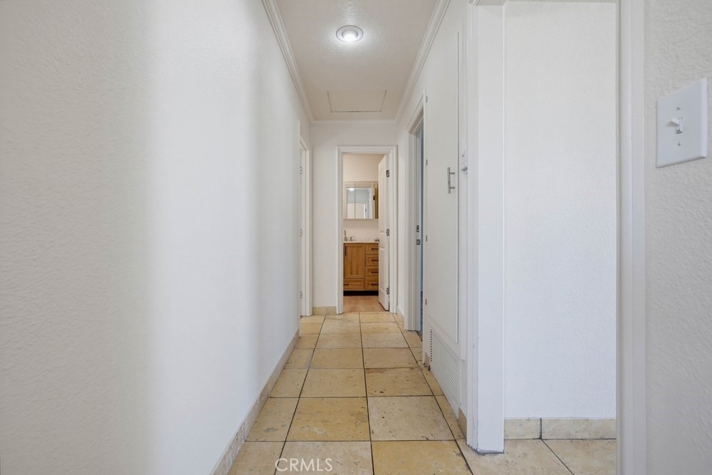 1010 Valencia Street - Photo 24