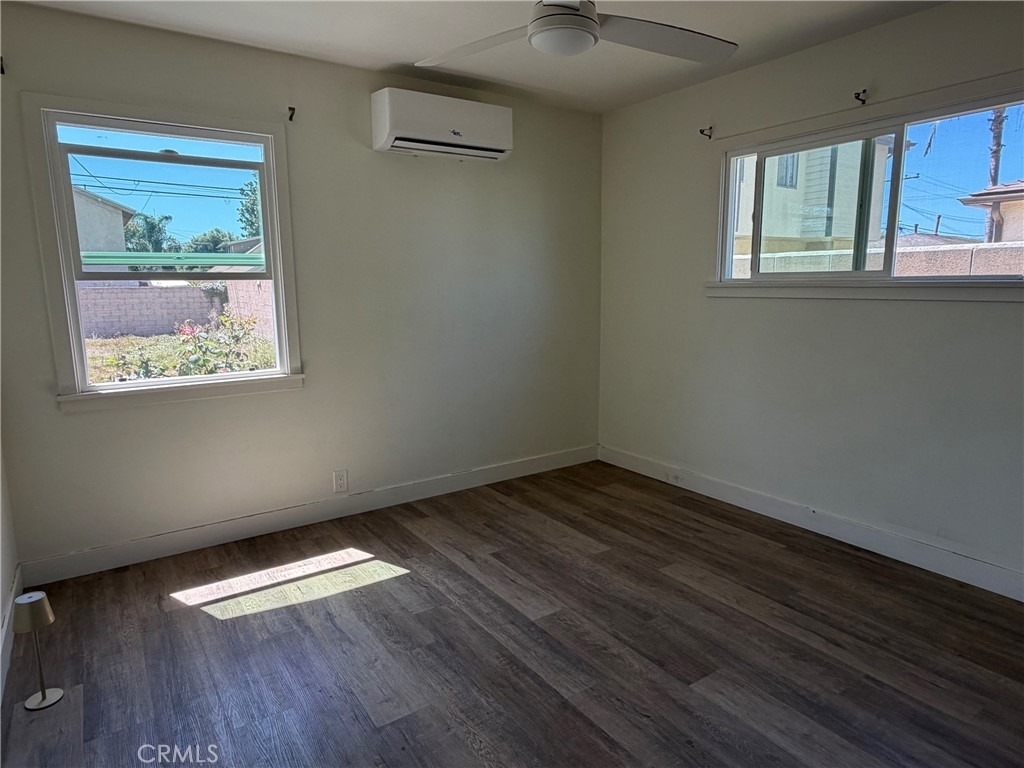 7802 12th - Photo 5