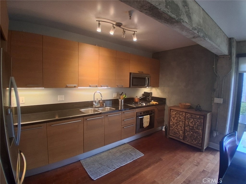 416 S Spring Street - Photo 4