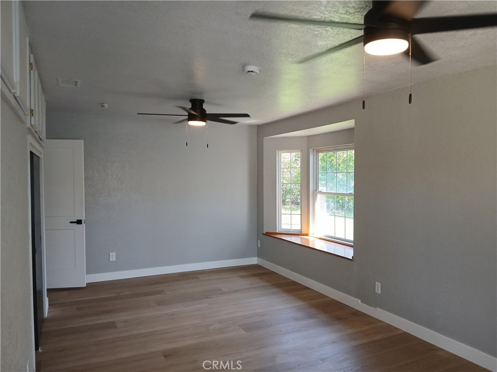 30230 Swan Point Drive - Photo 35