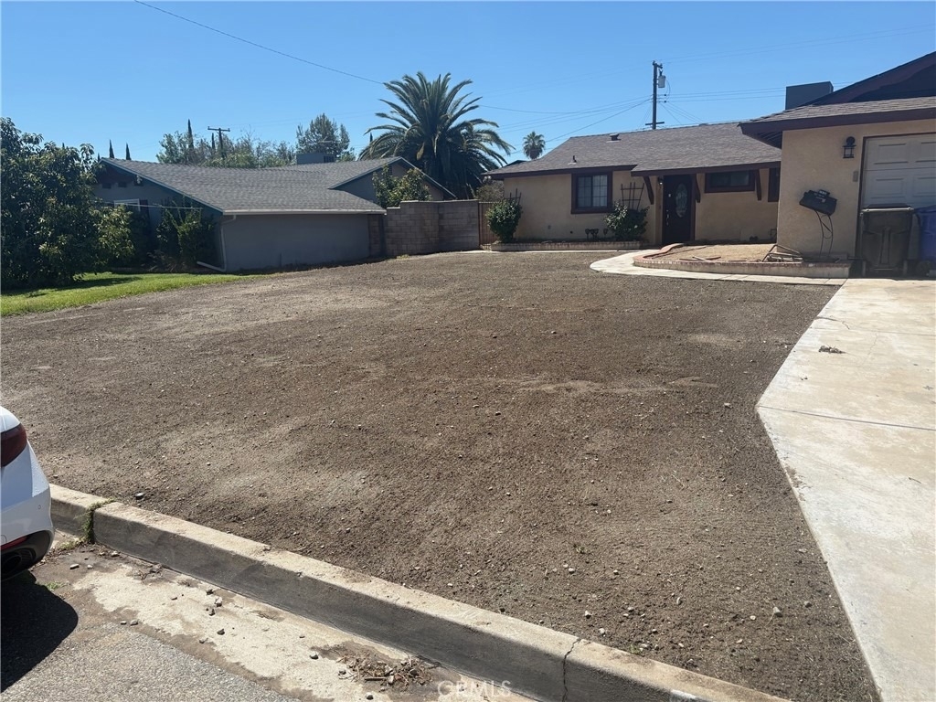 7936 Dumond - Photo 3