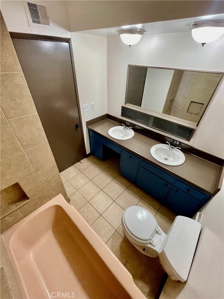 3961 Center - Photo 8