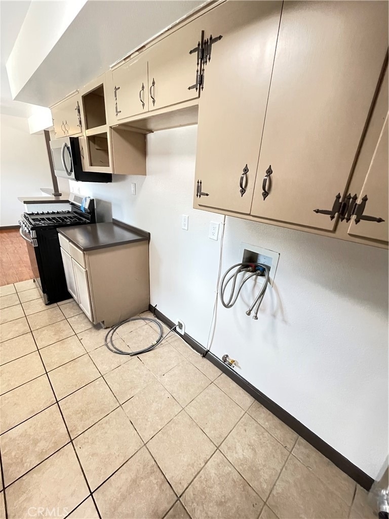 3961 Center - Photo 13