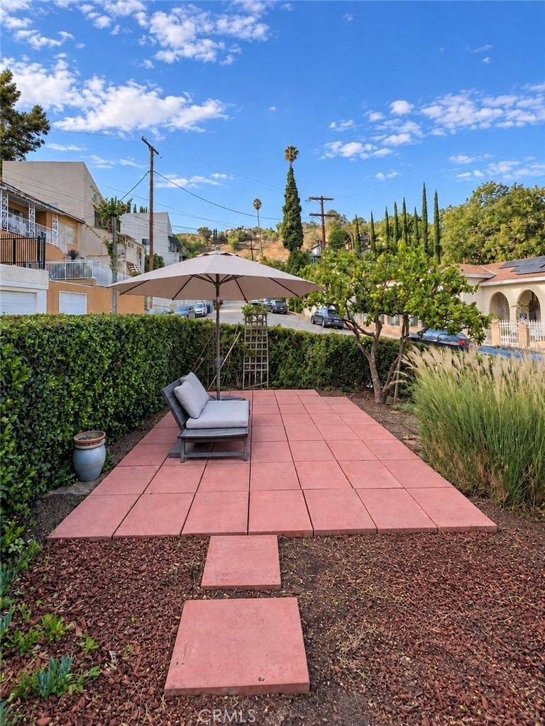 2533 Commodore Street - Photo 13
