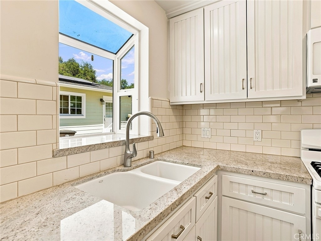 431 N Fairview Street - Photo 4