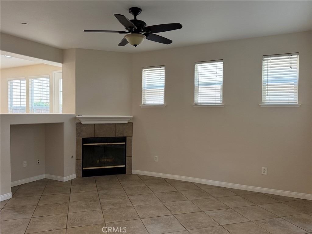 4223 Emerald Avenue - Photo 2